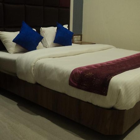 Shree Krishna Paradise Hotel Navi Mumbai Exterior foto