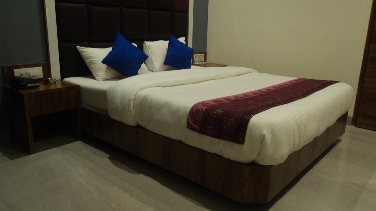 Shree Krishna Paradise Hotel Navi Mumbai Exterior foto