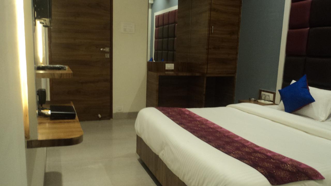 Shree Krishna Paradise Hotel Navi Mumbai Exterior foto